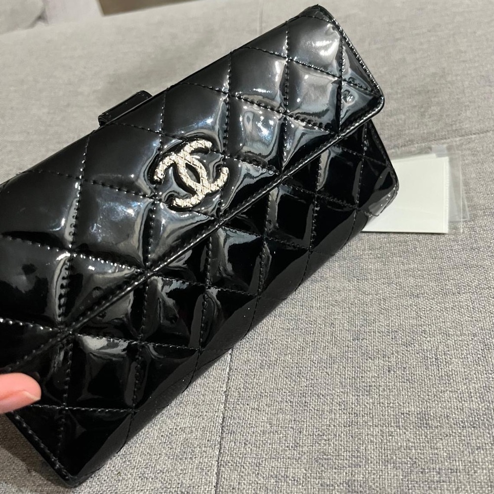 Chanel CC Brilliant Flap Wallet Quilted Patent Long Black